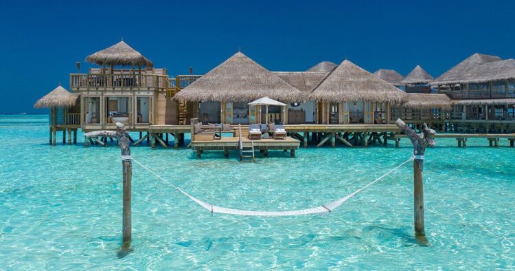 Gili Lankanfushi Maldives 750x394 1 - Top 5 Retreats In Maldives Everybody Should Visit