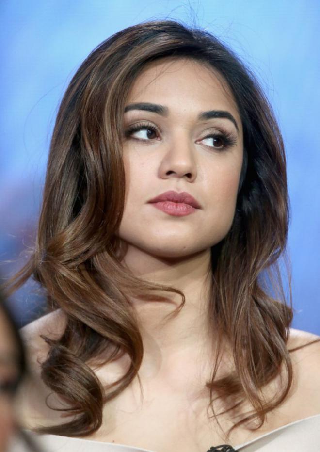 Summer Bishil Net Worth